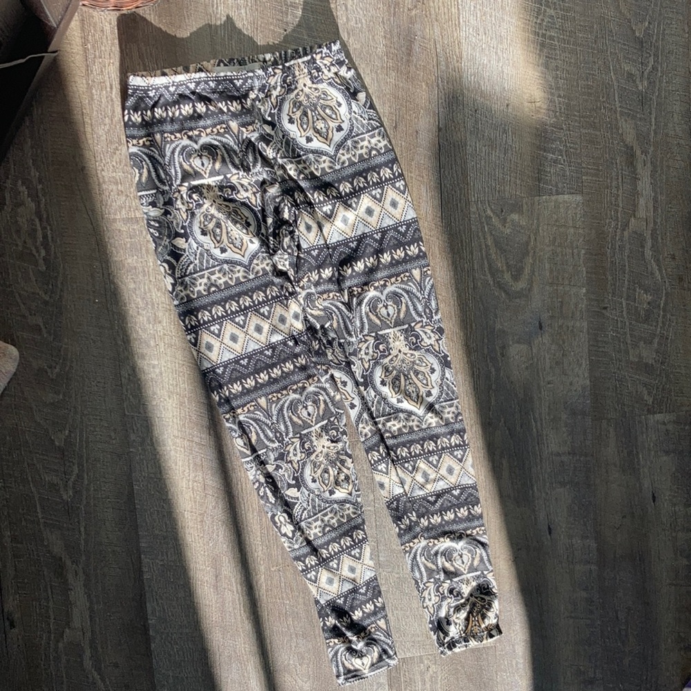 Leggings only wore once French Laundry